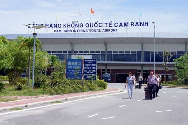 cảng hàng không Cam Ranh